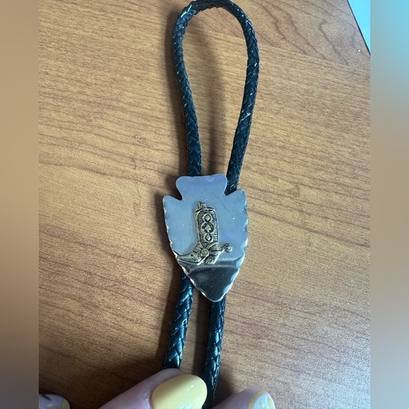 Vintage Southwestern Silvertone and Black Bolo Tie with Arrowhead & Boot Pendant - Picture 3 of 3